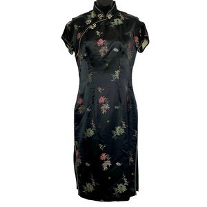 🥰3 for $30🥰 Black Floral Embroidered Sheath Cocktail Dress Vintage Size 6